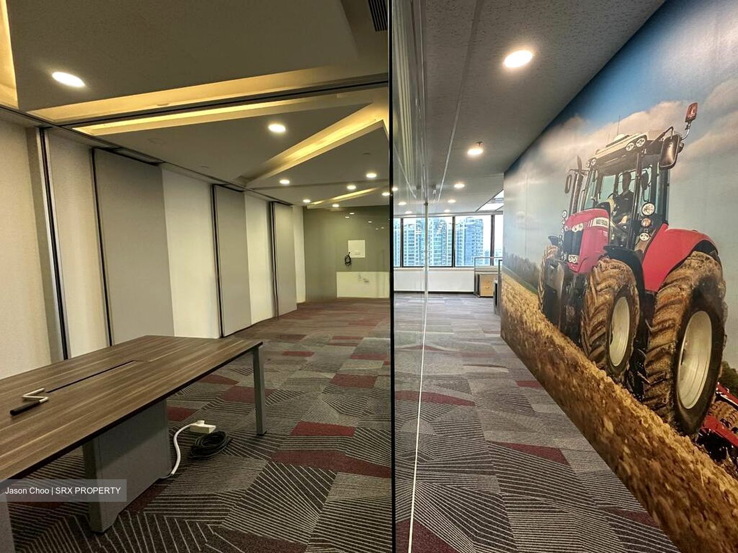 United Square (D11), Office #464418911